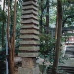 新殿神社　十三重塔